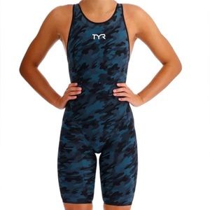 TYR VENZO Deep teal size 27 closed back